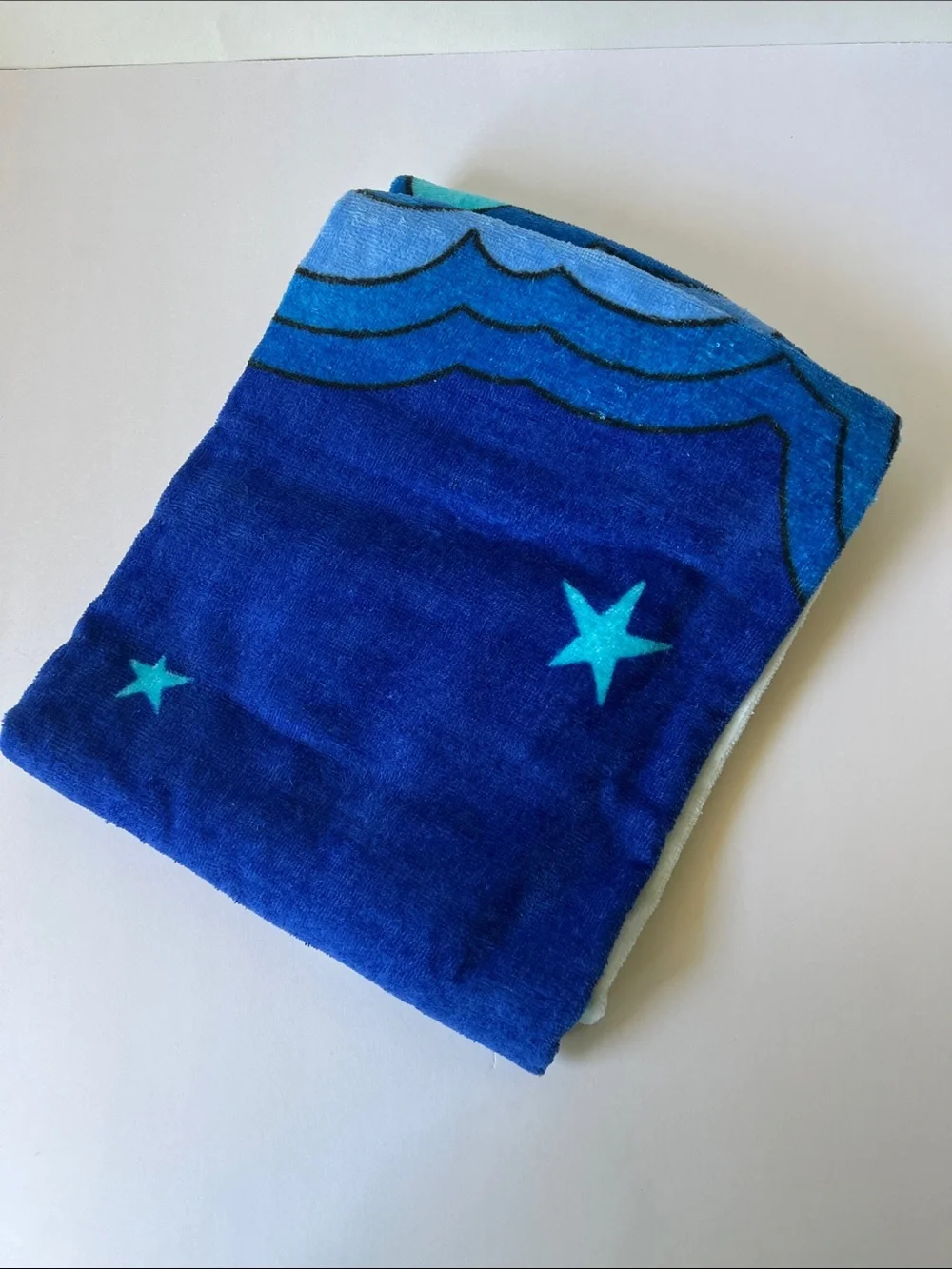 Mainstays Astronaut Space Beach Towel - Blue, Orange, Pink, White Medium New